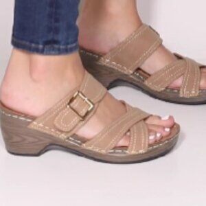 Like New ~ Patrizia Shara Slide Sandal Tan Size 37 (US 6.5 - 7)